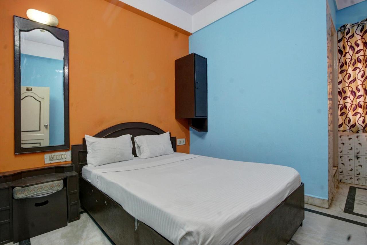 Spot On Radha Krishna Deluxe Lodge Near Cubbon Park Бангалор Екстериор снимка