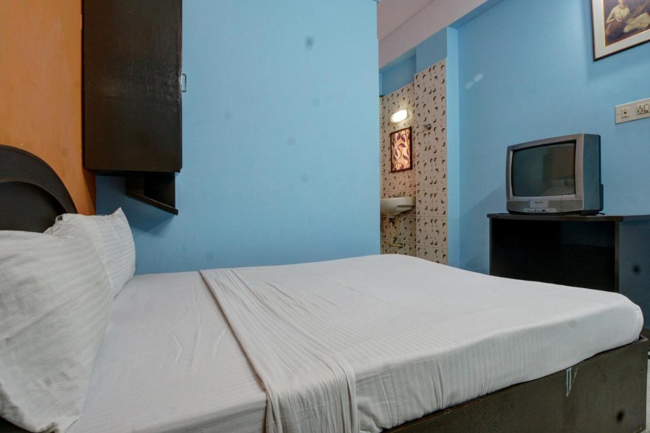 Spot On Radha Krishna Deluxe Lodge Near Cubbon Park Бангалор Екстериор снимка